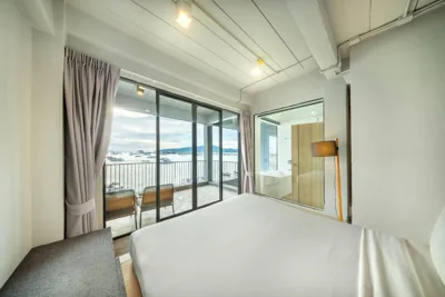 Camera matrimoniale Deluxe — SHIN Arch39 Phuket Beach Front